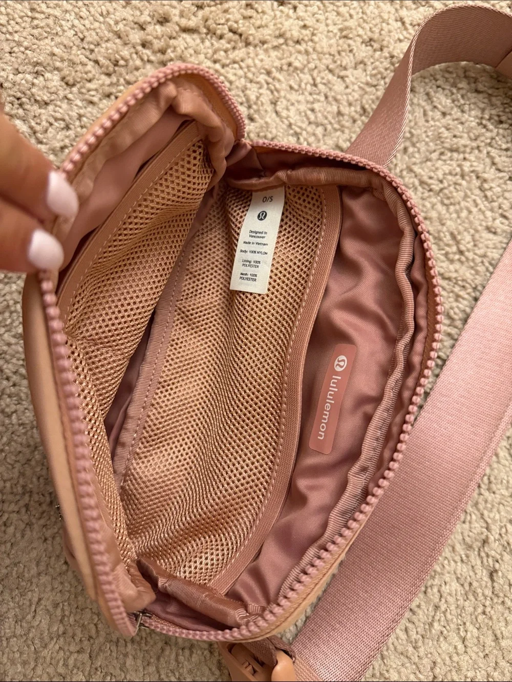 lululemon athletica compact crossbody